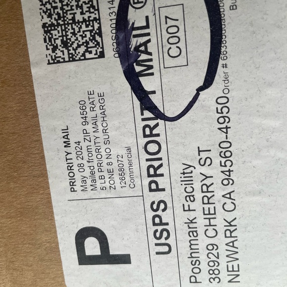 LV Damier Keepall w/ D Rings - Picture 12 of 12